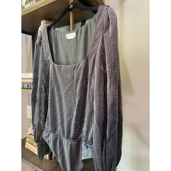 Lovers + Friends Jasmine Bodysuit Metallic Silver Women's Size Small - Picture 10 of 11
